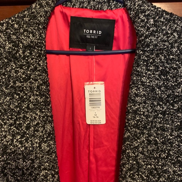Torrid size 1 Coat - Picture 5 of 7